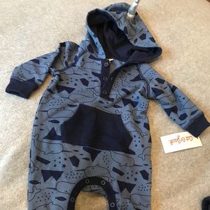 One piece narwhal hooded outfit with horn !